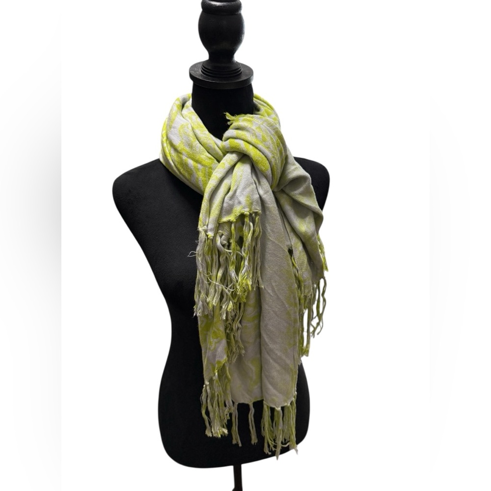Fox Racing- Fox Girls Ireland Green White Fringe Scarf NWT- 42”x40”